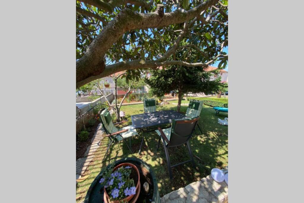 Comfy Apartment In A Quiet Neighborhood Sibenik Exterior photo